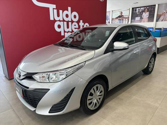 TOYOTA YARIS 1.3 16V FLEX XL LIVE MULTIDRIVE TOYOTA YARIS 1.3 16V FLEX XL LIVE MULTIDRIVE